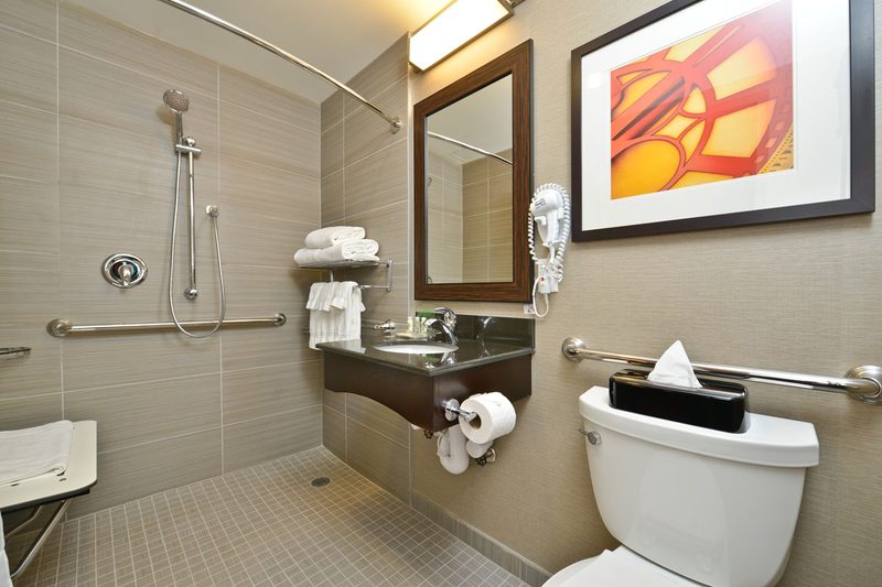 Staten Island Hotel Business Center 